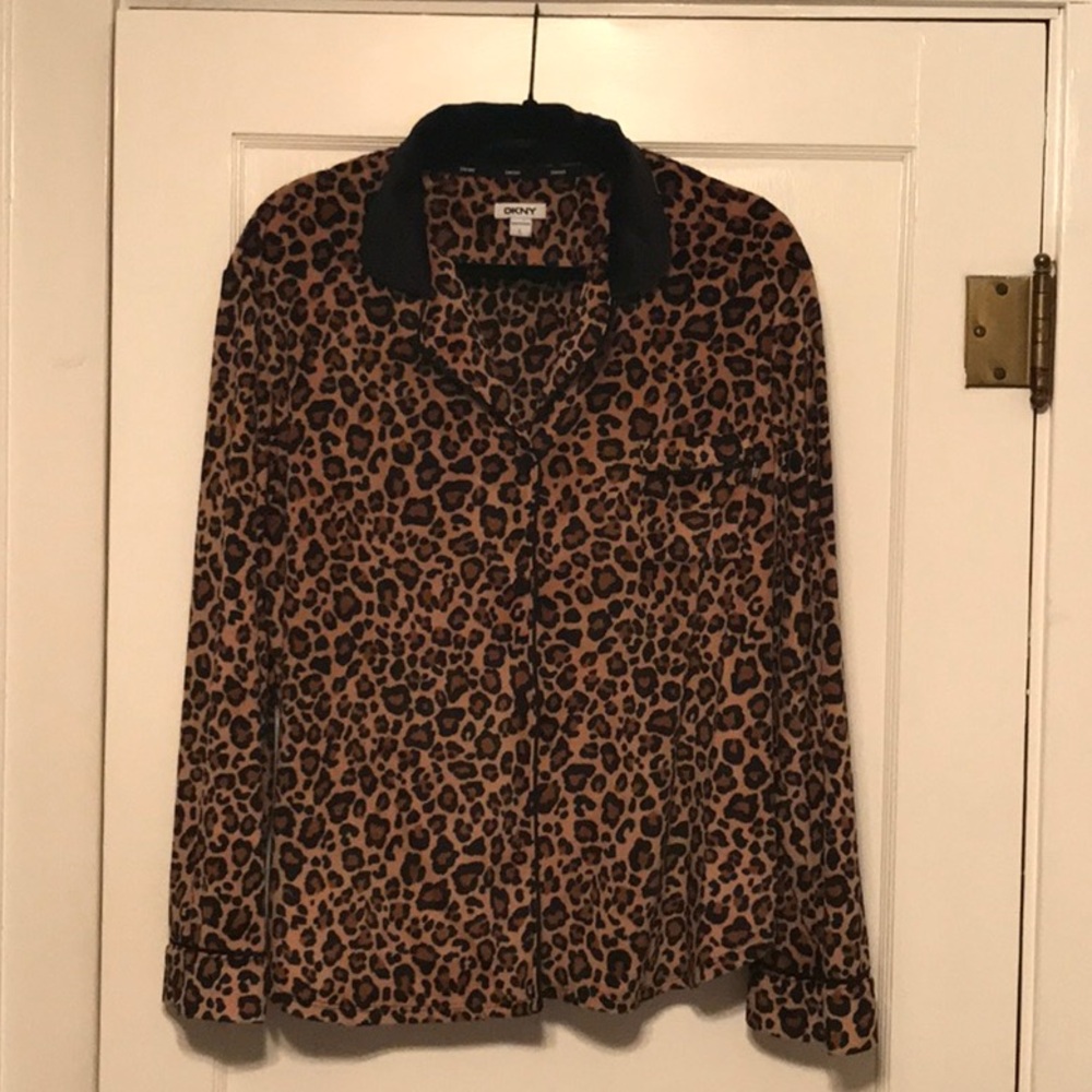 DKNY Velour Pajamas Women's Size L Leopard‎ Print Long Sleeve 2 pcs